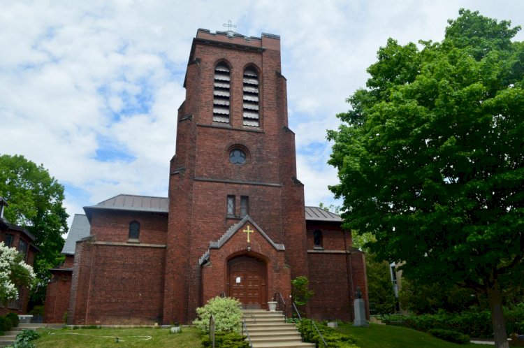 Црква Свете Тројице у Монтреалу
