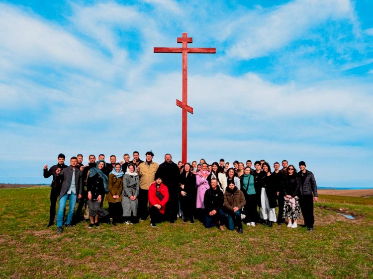 SERBIAN YOUTH PILGRIMAGE TO JORDANVILLE MONASTERY FROM CANADA