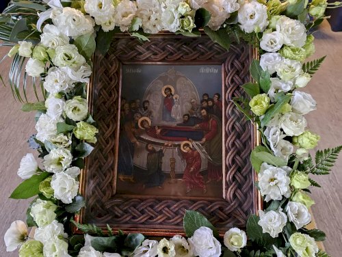 Храмовна слава Виндзорске Грачанице прослављена Светом Архијерејском Литургијом (2025)