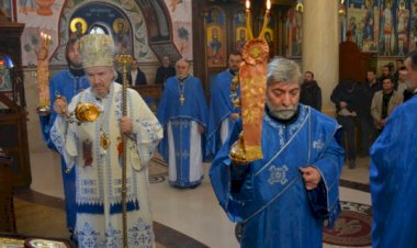 Владика Митрофан служио у Покровској цркви