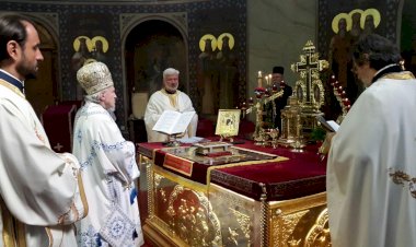 Епископ канадски Митрофан богослужио у Саборном храму у Београду