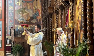 Владика Митрофан служио свету Литургију у манастиру Нова Грачаница