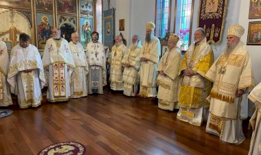 Патријарх Порфирије богослужио у цркви Светог Саве у Торонту