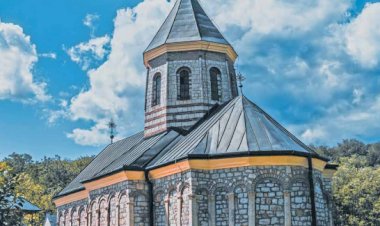 Васкршњи број часописа Епархије канадске „Источник”