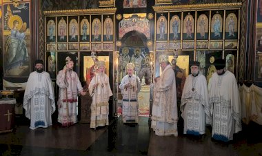 Митрополит Митрофан богослужио у Цркви Светог Саве на Врачару