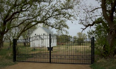 Црква Свете Петке у Саскатуну